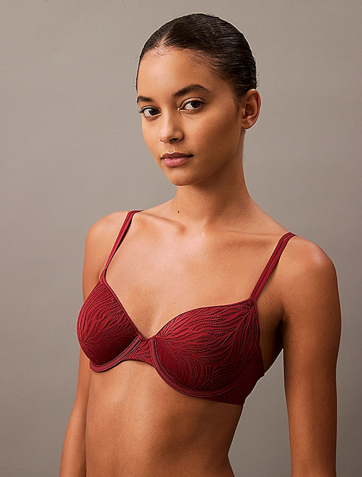 CALVIN KLEIN LIGHTLY LINED DEMI Sütyen