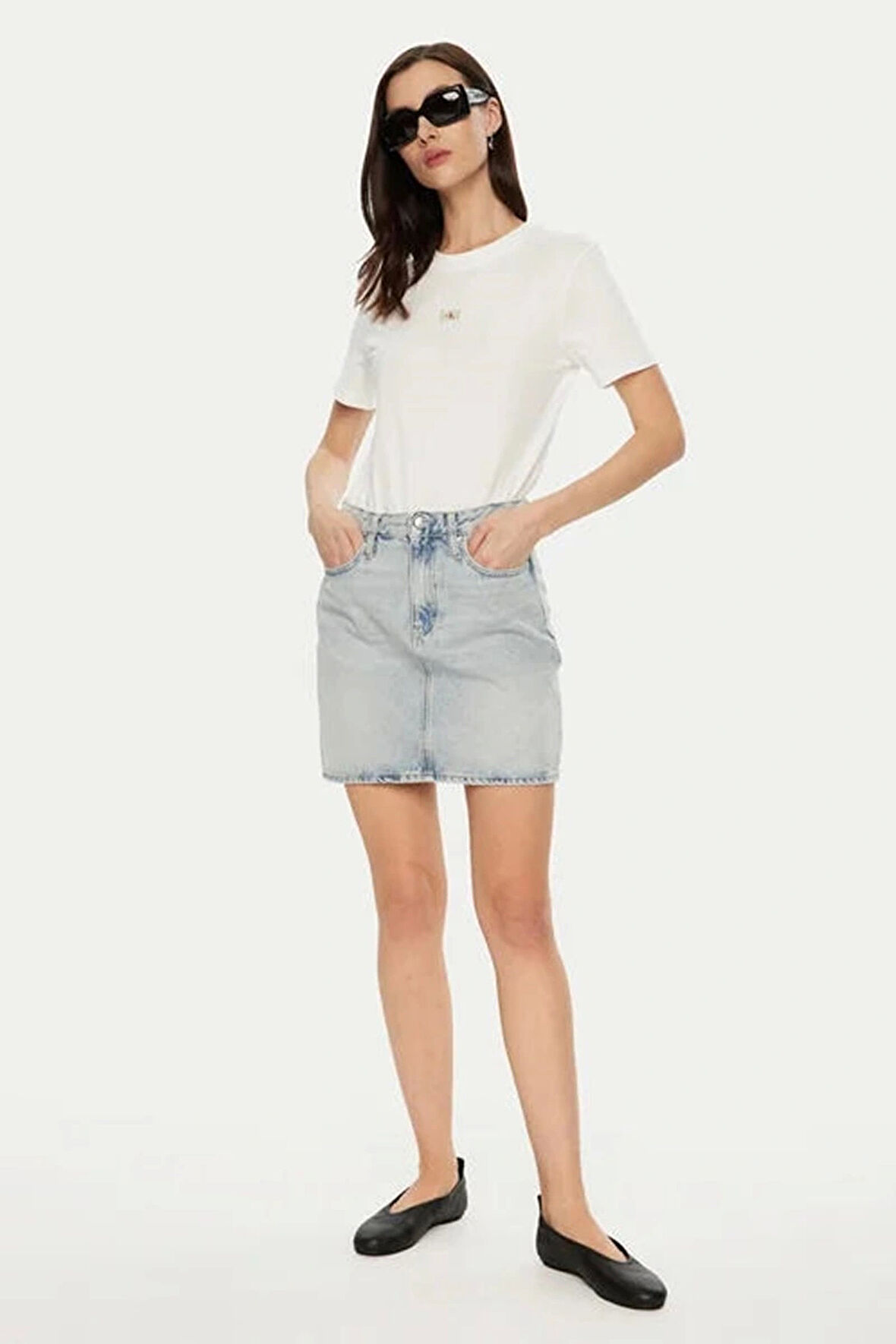 Calvin Klein Kadın Eskitilmiş Regular Fit Mavi Mini Kot Etek