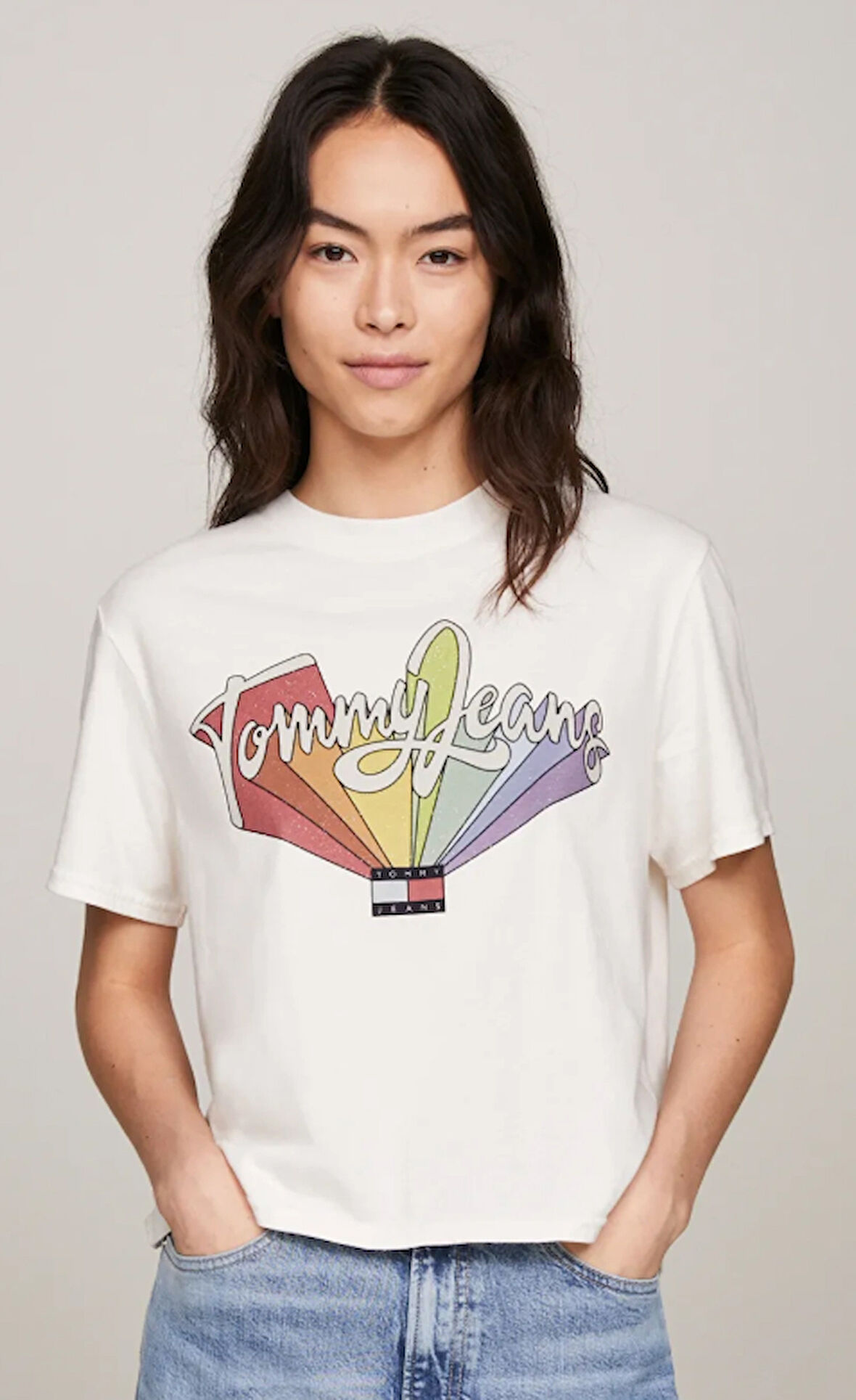 Tommy Jeans Bisiklet Yaka Baskılı Beyaz Kadın T-Shirt TJW BXY RAINBOW FLAG TEE