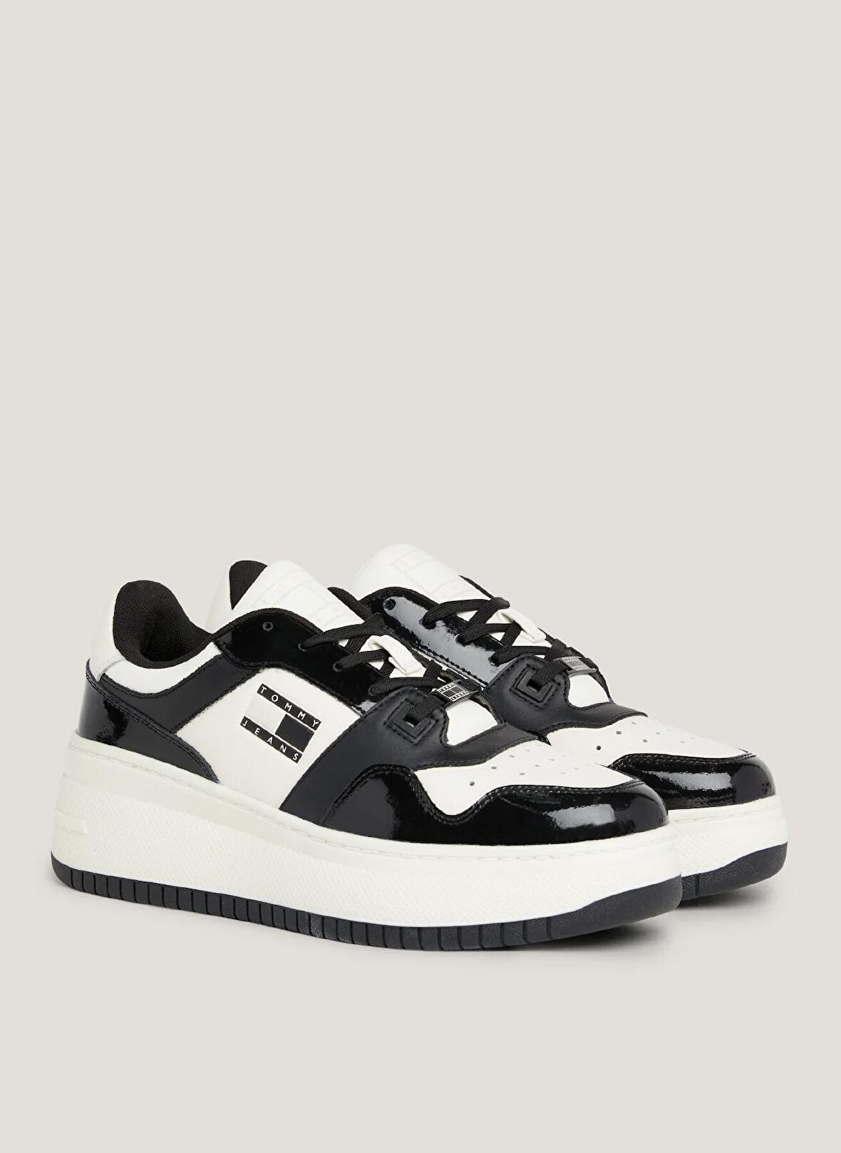 Siyah - Beyaz Kadın Deri Sneaker EN0EN02523YBI