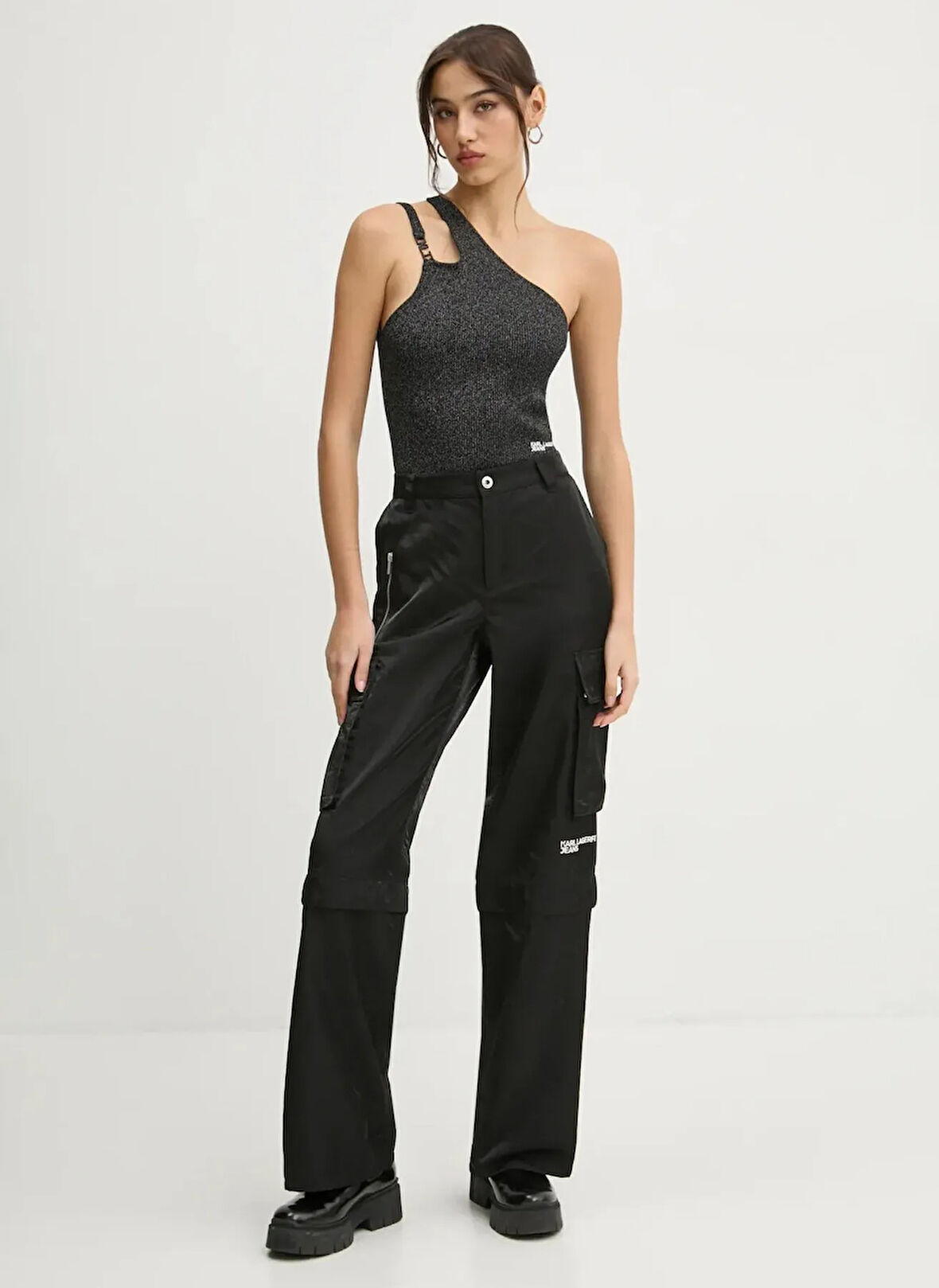 Karl Lagerfeld Jeans Tek Omuz Yaka Düz Siyah Kadın Bluz A1W18028