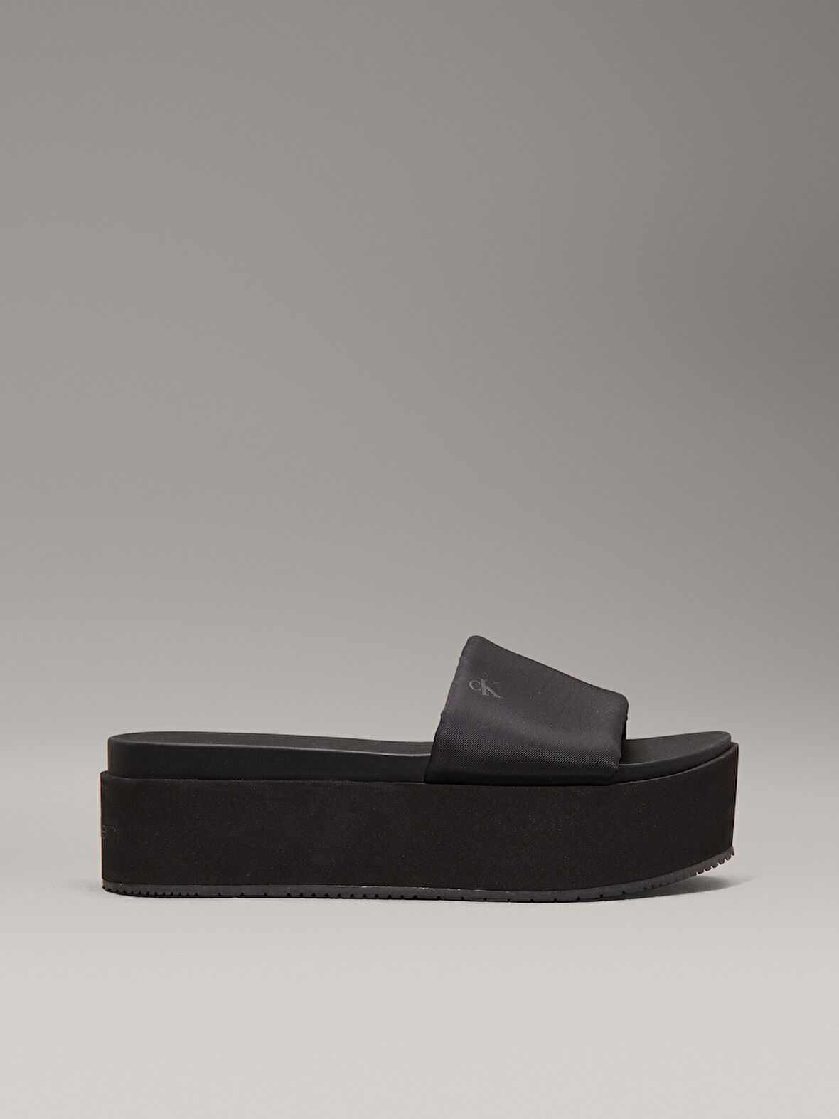 CALVIN KLEIN FLATFORM SANDAL SLIDE IN NYLON Terlik