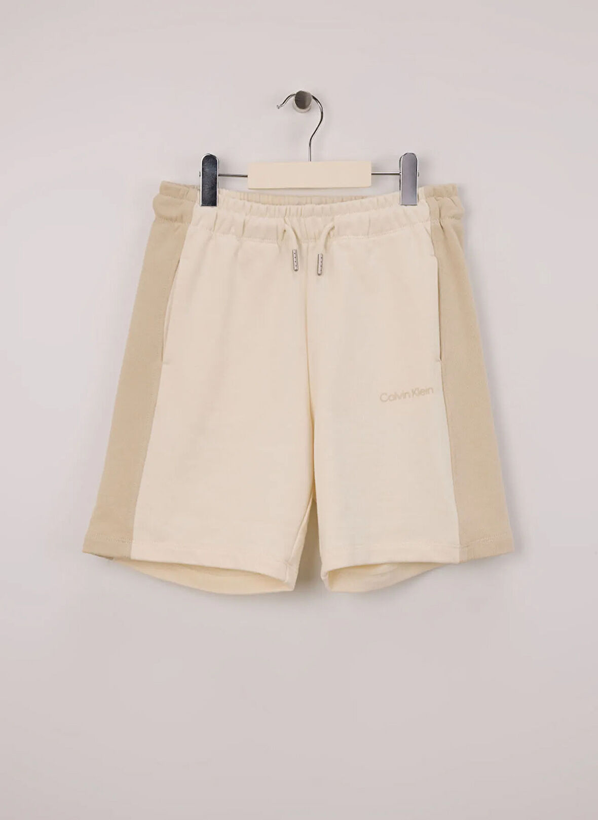 Calvin Klein Lastikli Bel Relaxed Gri Erkek Çocuk Şort IB0IB02433PD1