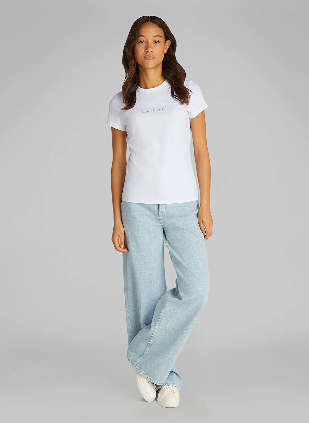 Calvin Klein Bisiklet Yaka Düz Beyaz Kadın T-Shirt K20K208294YAA