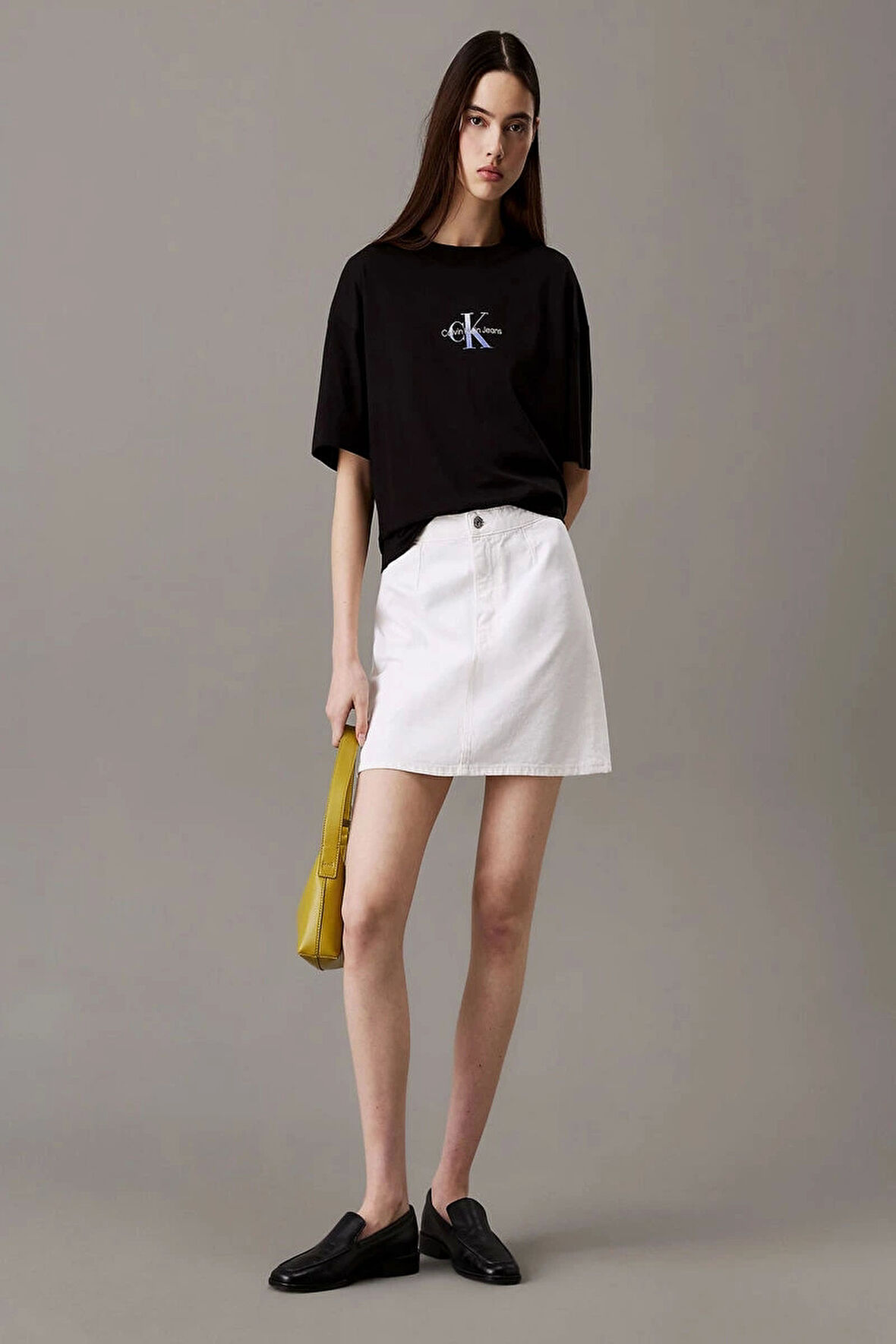 Calvin Klein Jeans Kadın Logo Baskılı Siyah T-shirt