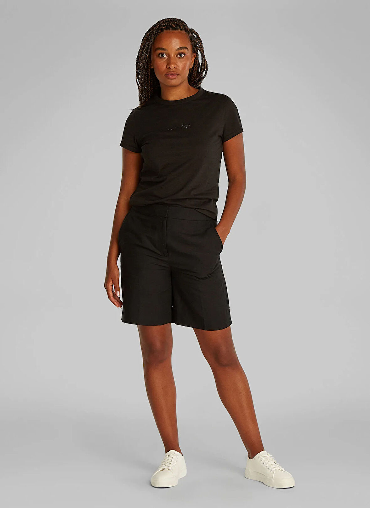 Calvin Klein Yüksek Bel Rahat Siyah Kadın Şort K20K208380BEH