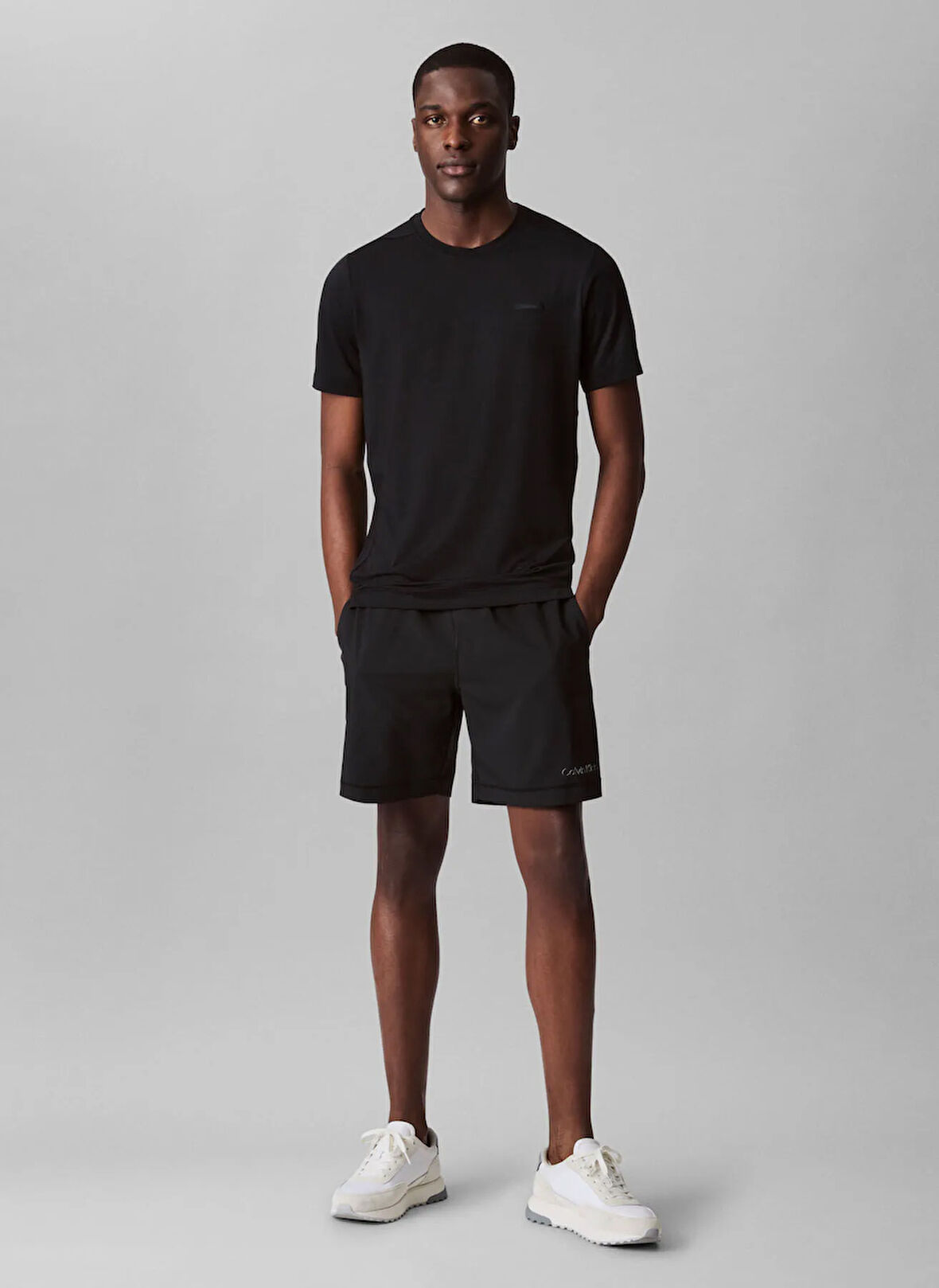 Calvin Klein Jeans Bisiklet Yaka Düz Siyah Erkek T-Shirt LVGMS5K176UB1 SS LT WT TEE