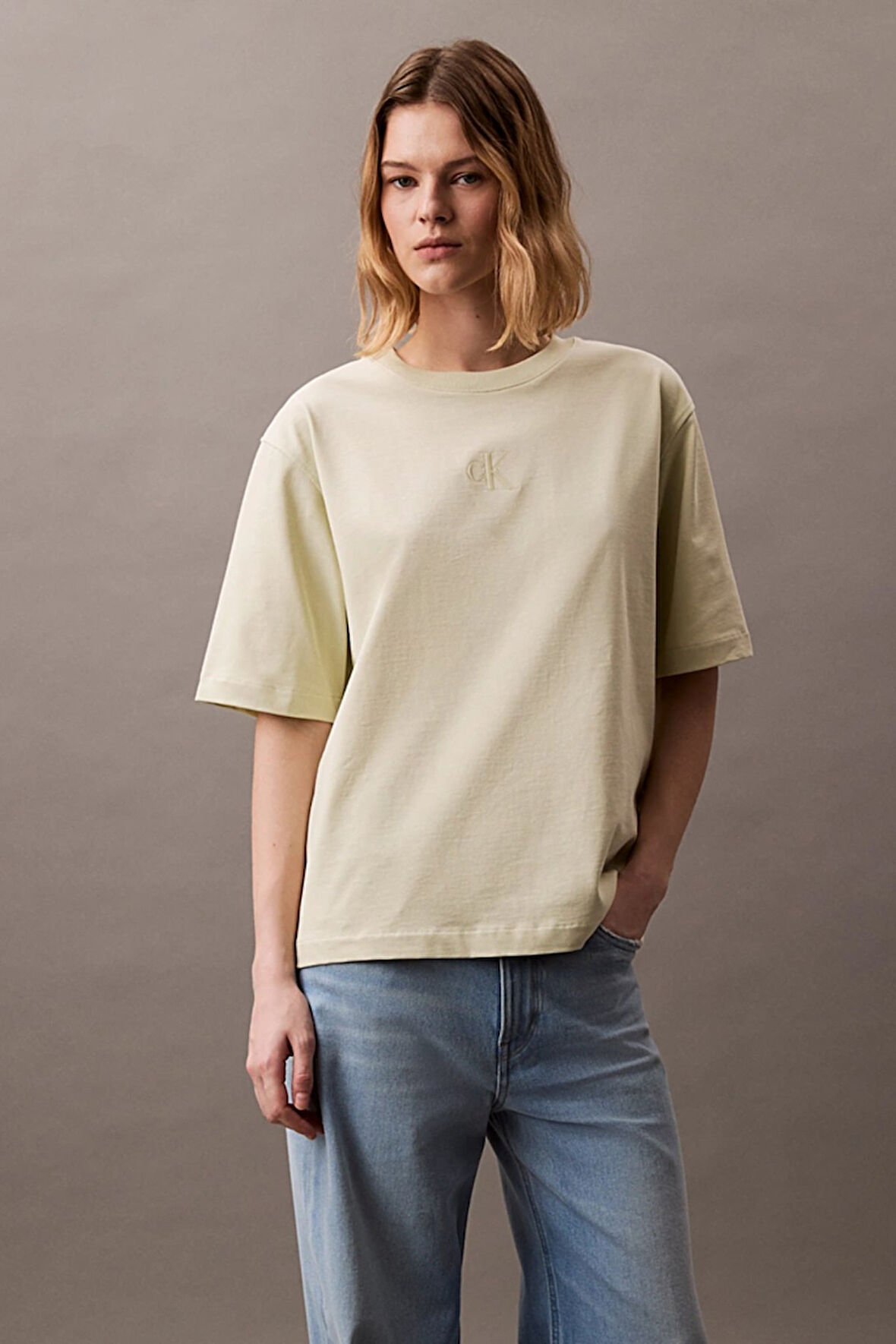 Calvin Klein Kadın Tişört-LV047AB818