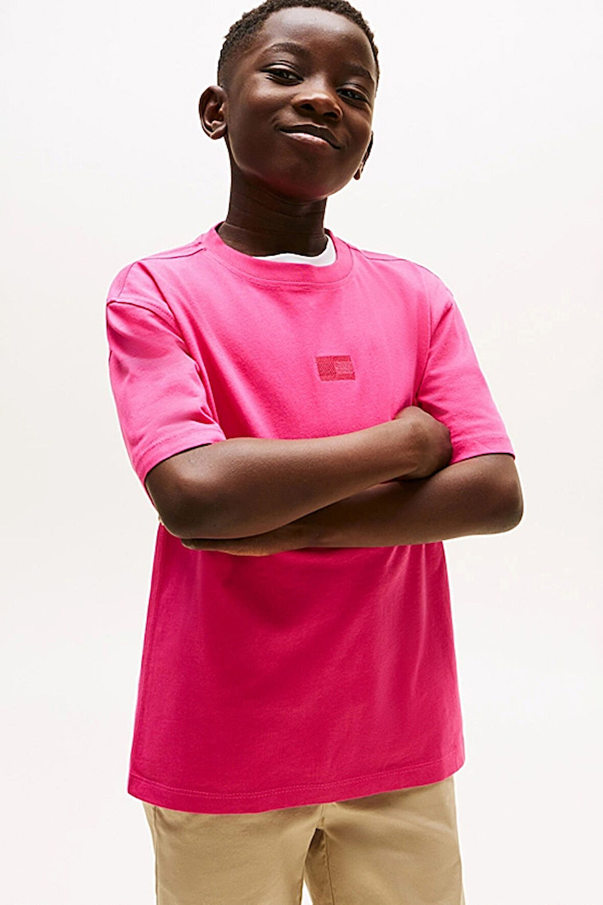 Erkek Çocuk Rahat Kesim Göğsü Tonal Armalı T-Shirt - Fuşya | 12 Yaş