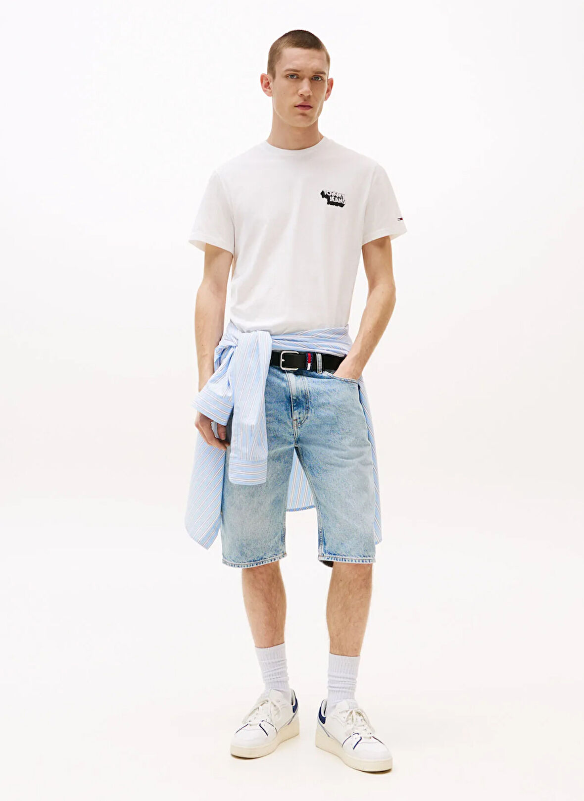 Tommy Jeans Bisiklet Yaka Baskılı Beyaz Erkek T-Shirt DM0DM21539YBL TJM SLIM STACK LOGO T
