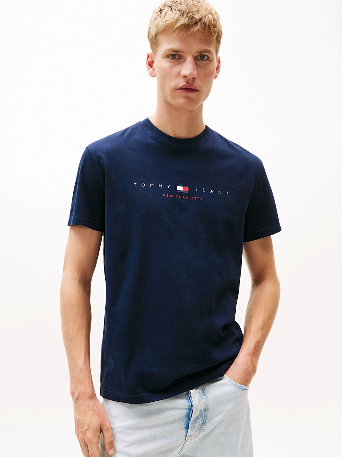 Tommy Jeans TJM REG FLAG LINEAR SS TEE EXT Erkek Mavi T-shirt DM0DM21911C1G