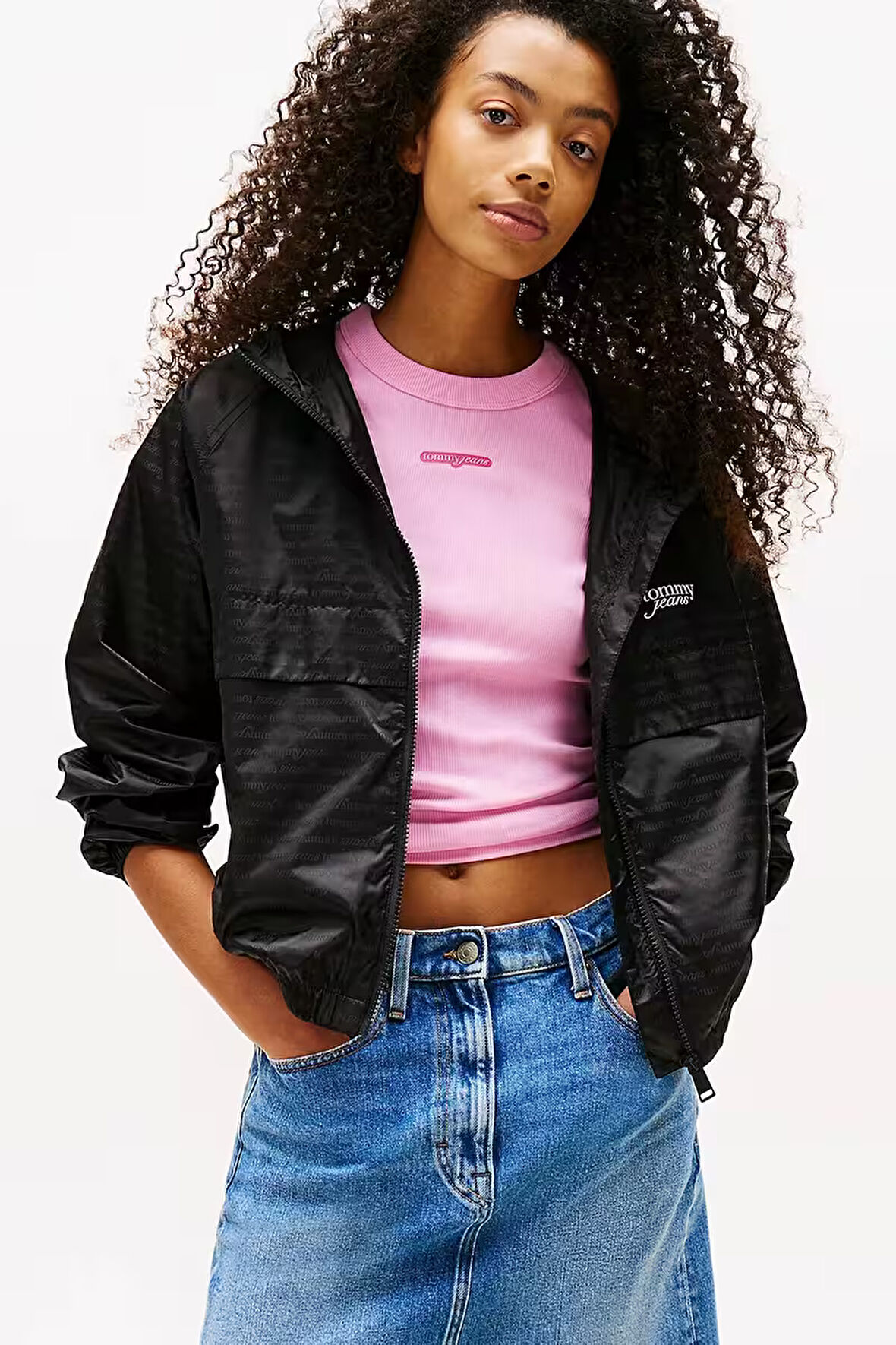 Tommy Jeans Script Kadın Siyah Yağmurluk DW0DW20952BDS