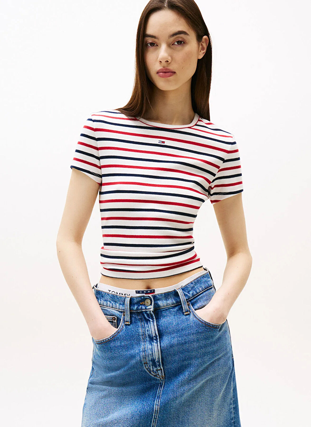 Tommy Jeans Yuvarlak Yaka Çizgili Lacivert - Kırmızı - Beyaz Kadın T-Shirt DW0DW173830FG