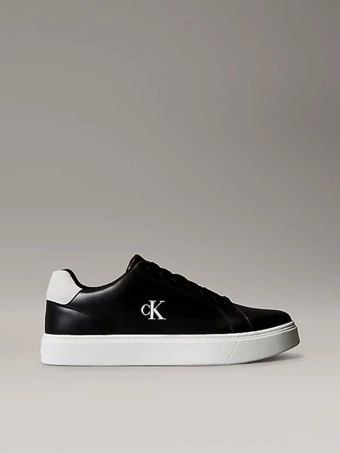 Calvin Klein Jeans Klasik Düz Tabanlı Bağcıklı Deri Erkek Siyah Sneaker YM0YM01435-0GM