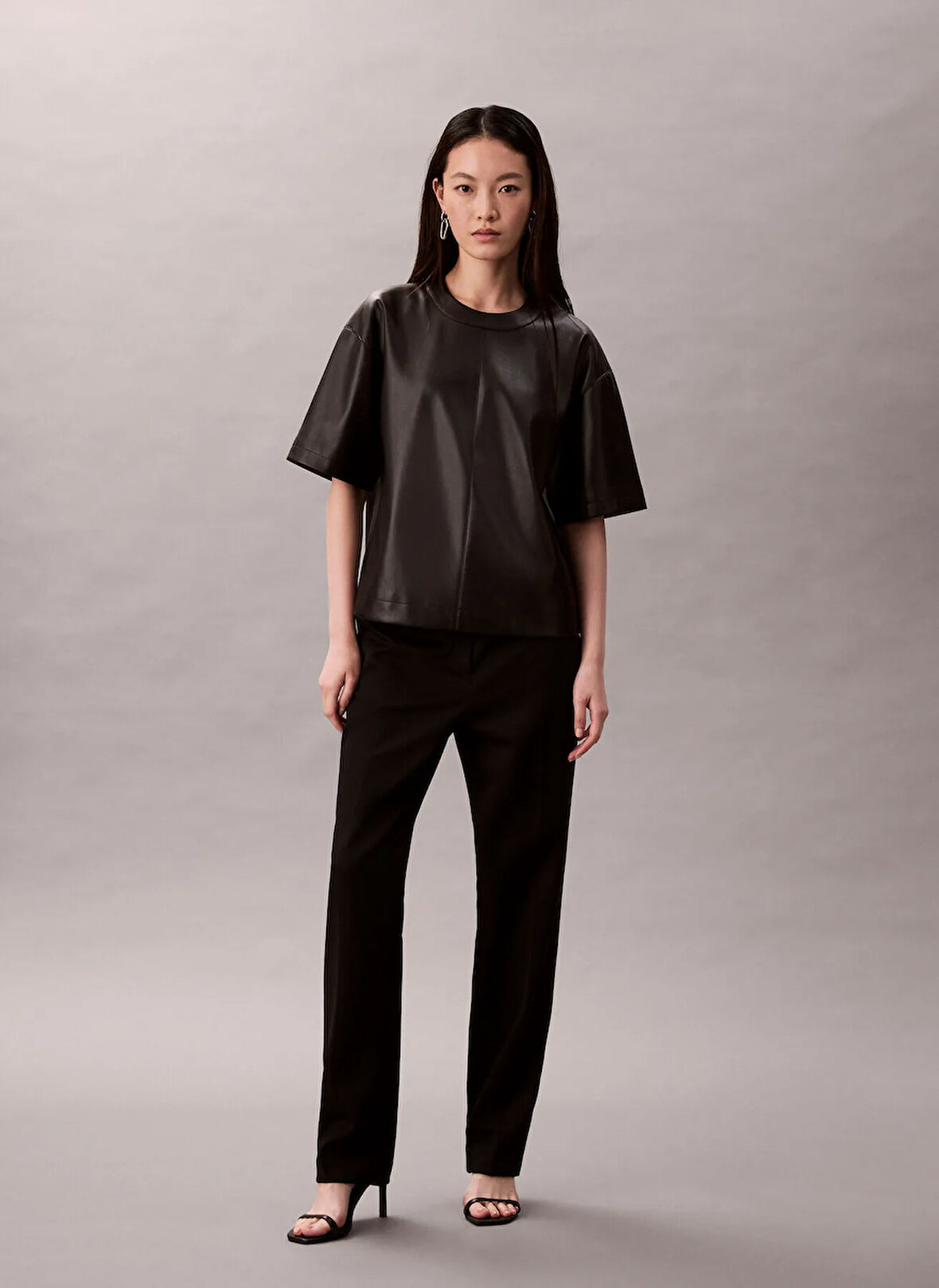 Calvin Klein Jeans Standart Yuvarlak Yaka Düz Siyah Kadın Gömlek LV044D113GUB1