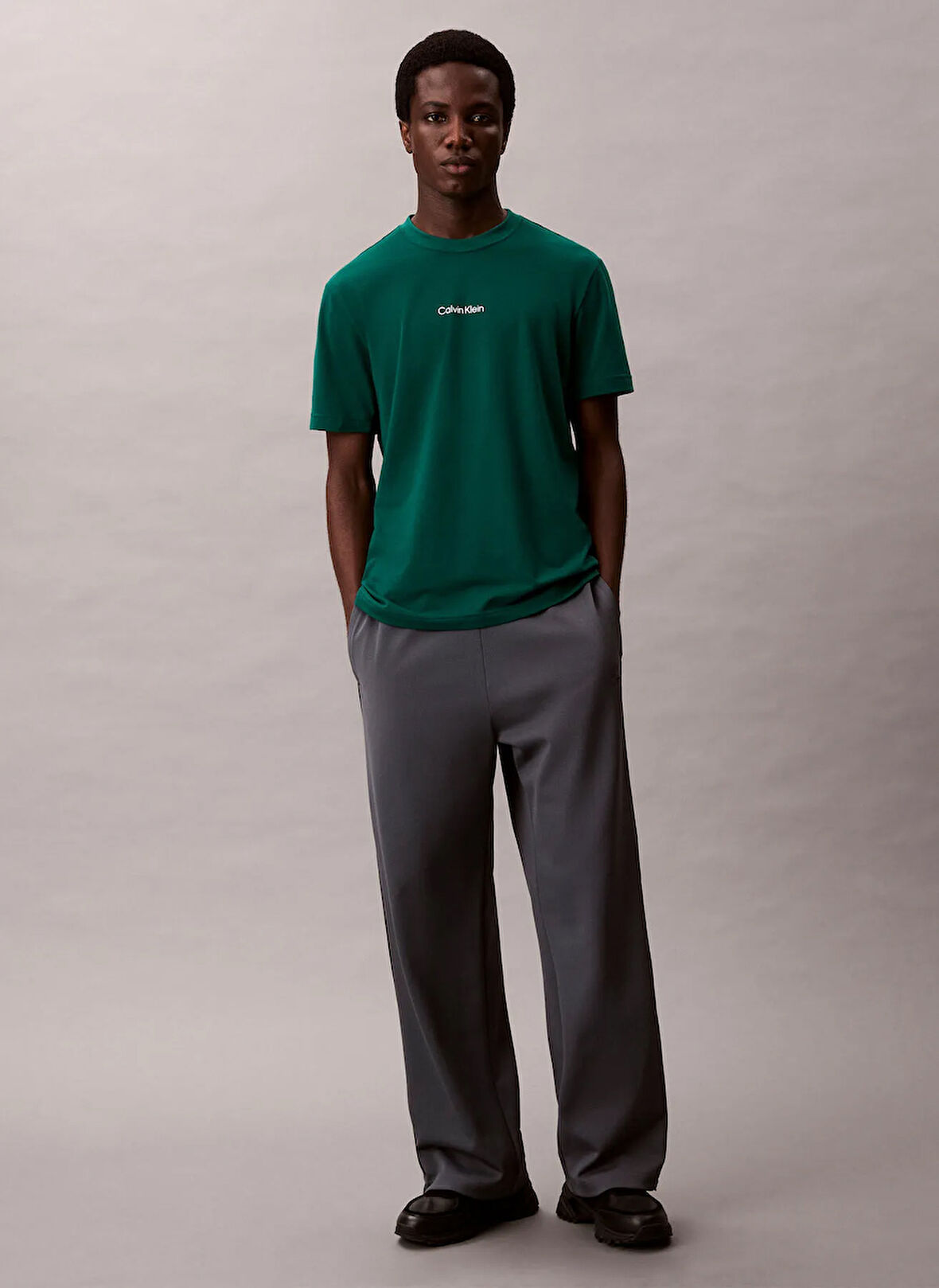 Calvin Klein Jeans Bisiklet Yaka Düz Yeşil Erkek T-Shirt LVGMF5K100IYE LIFESTYLE SS TEE