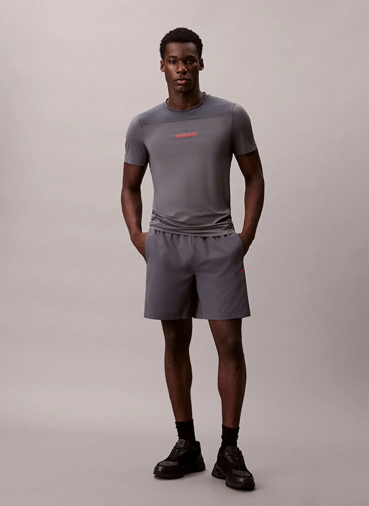 Calvin Klein Jeans Regular Fit Gri Erkek Şort LVGMF5S803CKP WOVEN SHORT