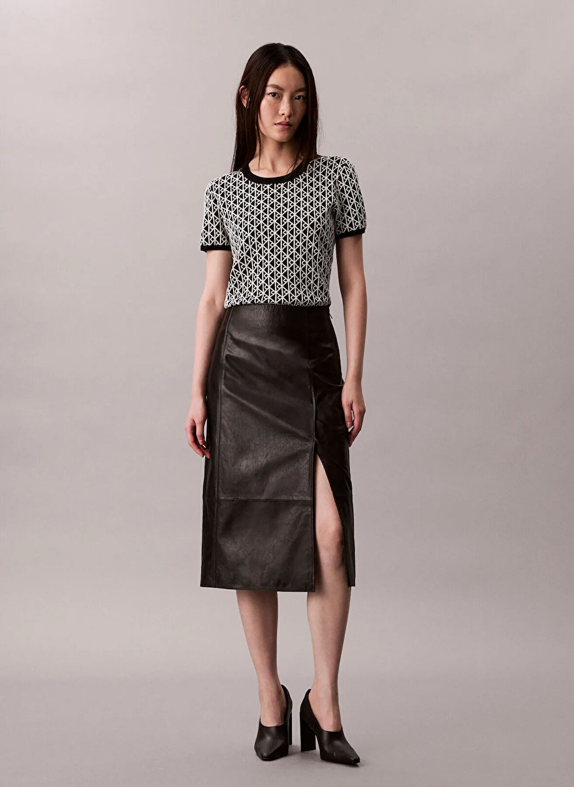 Calvin Klein Yuvarlak Yaka Standart Siyah Kadın Kazak LV044D313GUB1