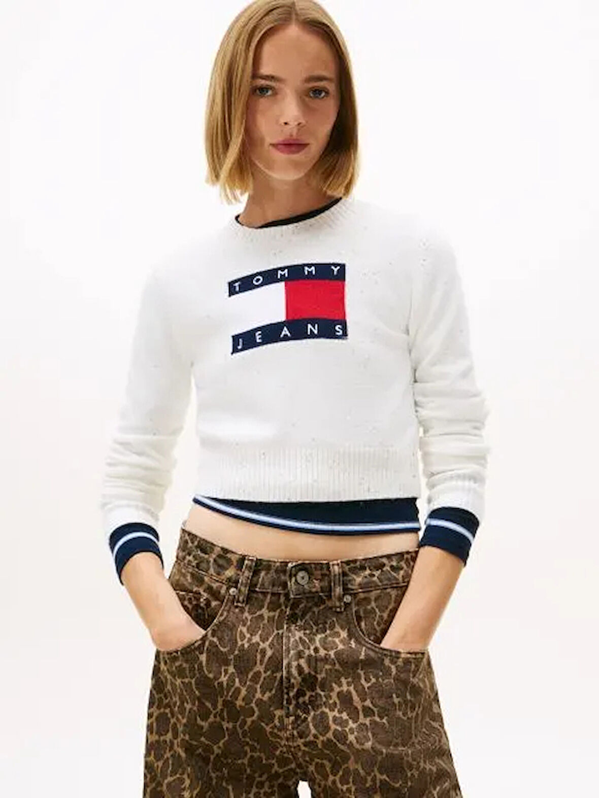 Tommy Hilfiger TJW Işıltılı Bayrak Desenli Kadın Beyaz Kazak DW0DW21690YBH
