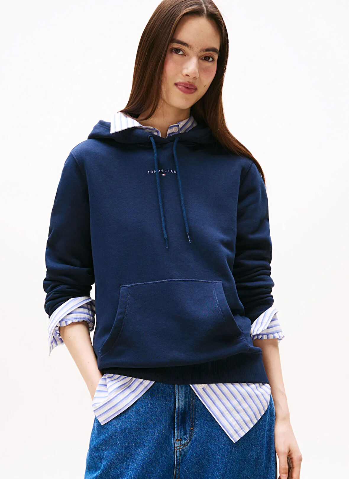Tommy Jeans Kapüşon Yaka Baskılı Lacivert Kadın Sweatshırt DW0DW21963C1G