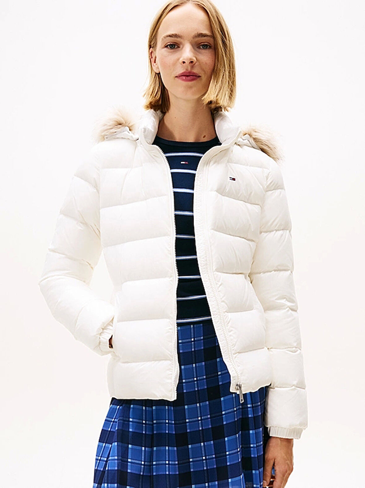 Tommy Jeans TJW Basic Kapüşonlu Kuş Tüyü Kadın Beyaz Ceket DW0DW18312YBL