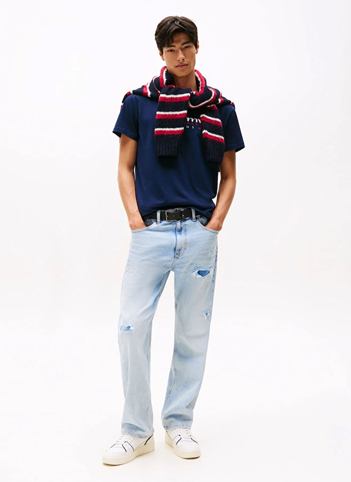 Tommy Jeans Bisiklet Yaka Baskılı Lacivert Erkek T-Shirt DM0DM21978C1G TJM REG DNA TEE EXT