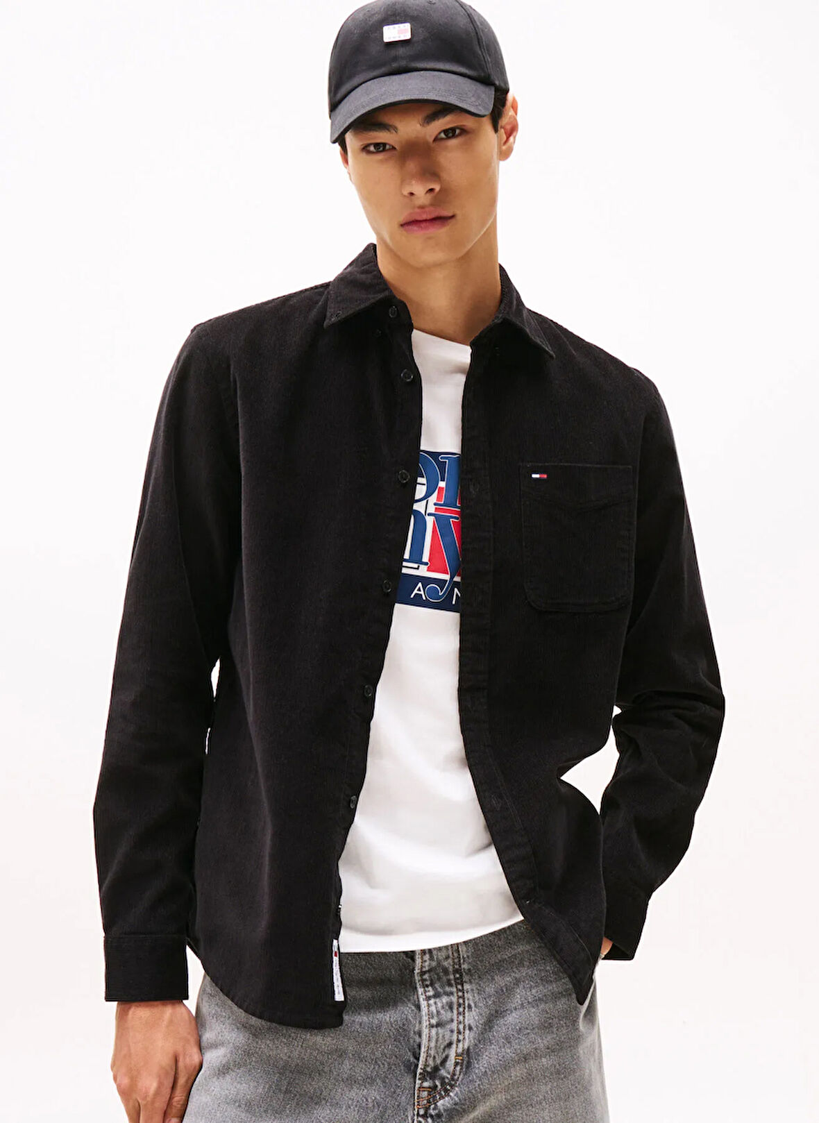 Tommy Jeans Regular Fit Siyah Düz Erkek Gömlek DM0DM22021BDS TJM REG BABY CORD SHI