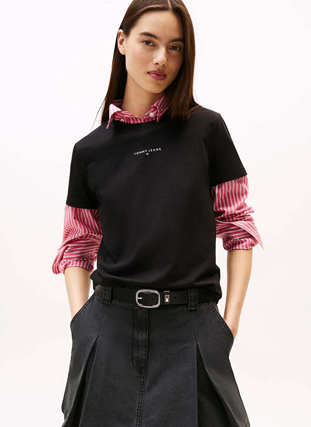 Tommy Jeans Yuvarlak Yaka Baskılı Siyah Kadın T-Shirt DW0DW21964BDS