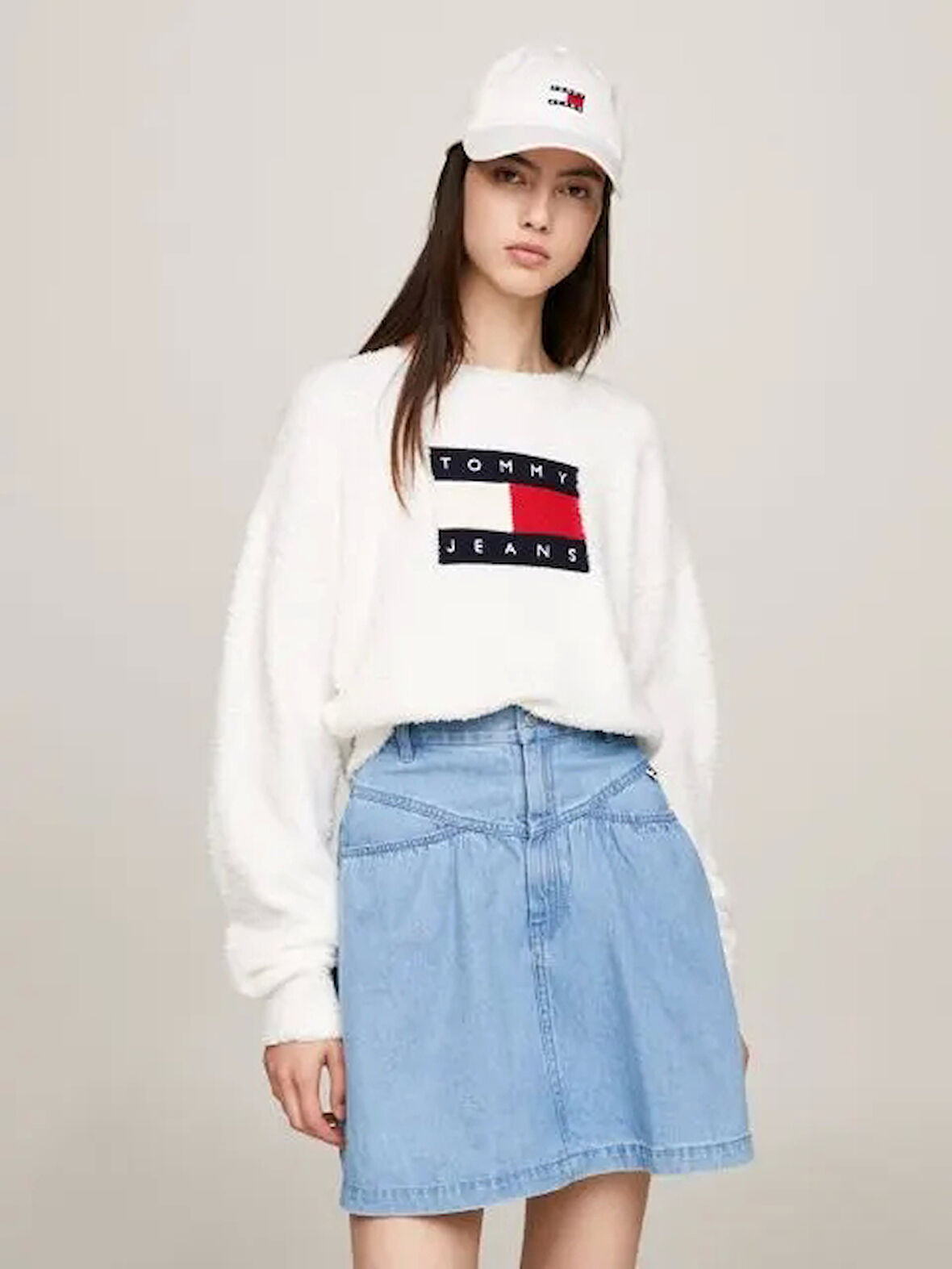 Tommy Jeans TJW Kutu Kesim Armalı Kadın T-shirt DW0DW22202YBH