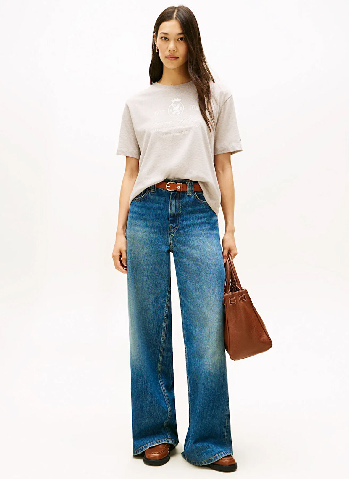 Tommy Hilfiger Yuvarlak Yaka Baskılı Kahve Kadın T-Shirt WW0WW46118H01