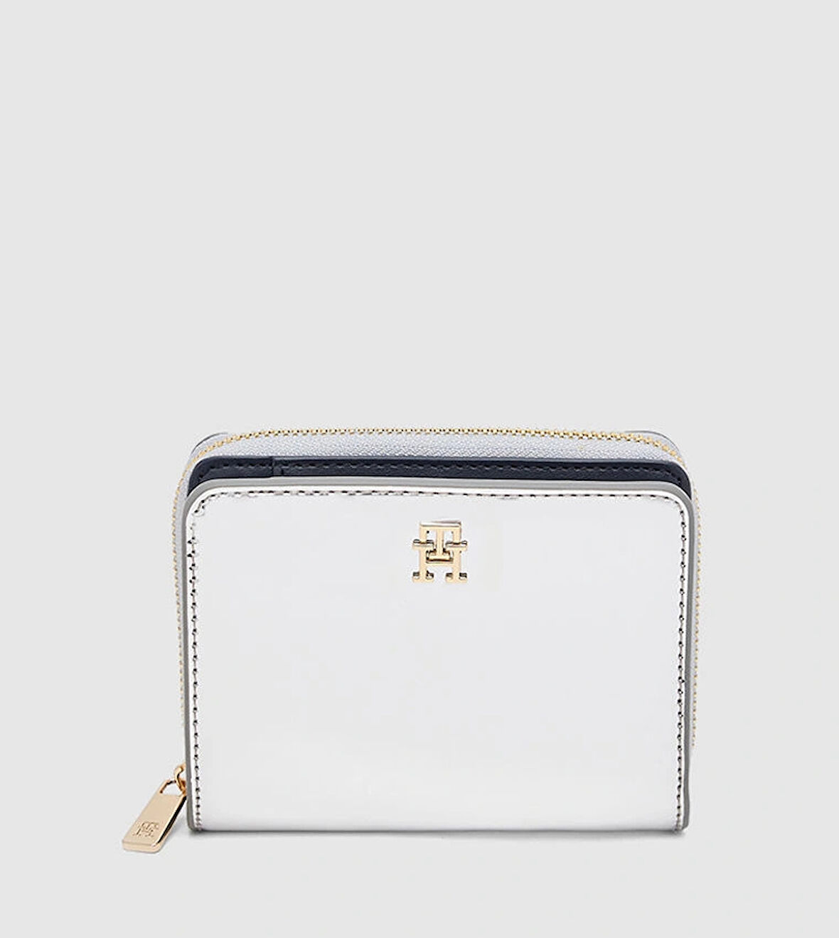 Tommy Hilfiger Orta Boy Fermuarlı Metalik Kapaklı Kadın Gri Cüzdan AW0AW18037PE6