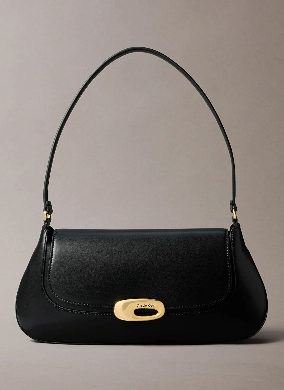 Calvin Klein Siyah Kadın Omuz Çantası LV04F3146G