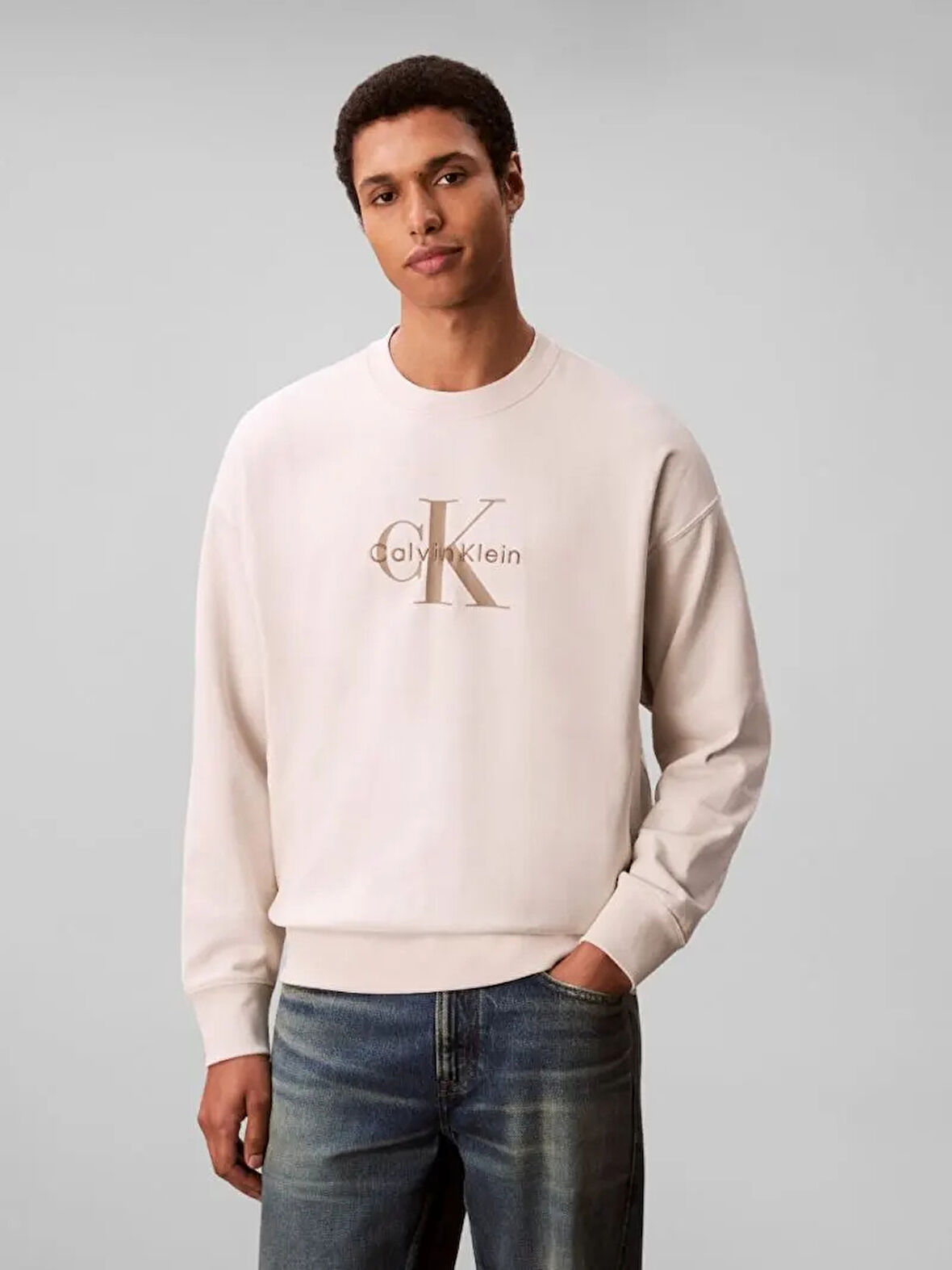 Calvin Klein Uzun Kollu 350gr Penye Monologolu Bisiklet Yaka Erkek Beyaz Sweatshirt LV04RD242G-67U