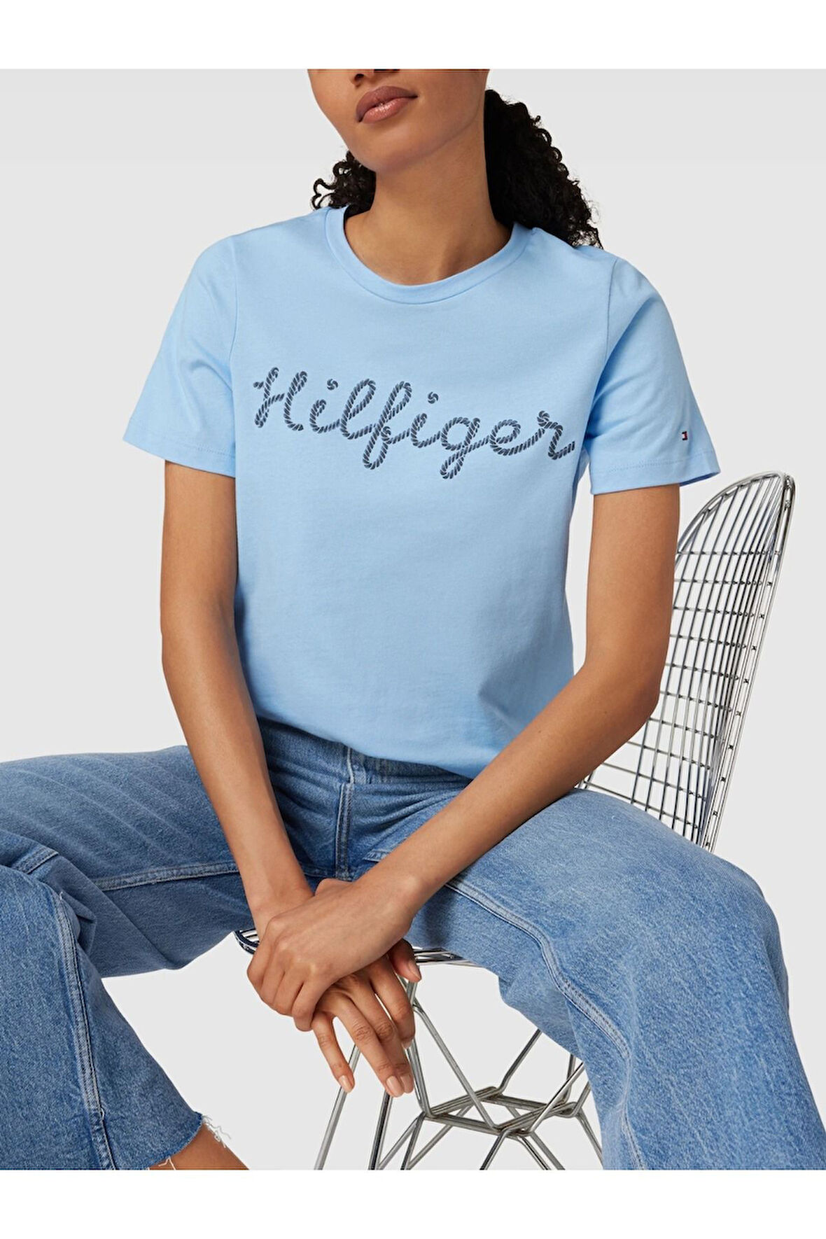 Kadın Pamuklu Yuvarlak Yaka Marka Logolu T-Shirt