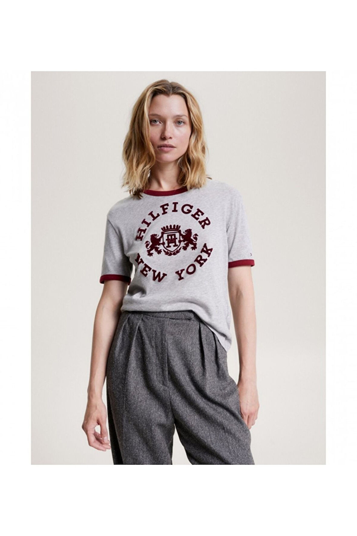 Varsity Floklu Logolu Tişört