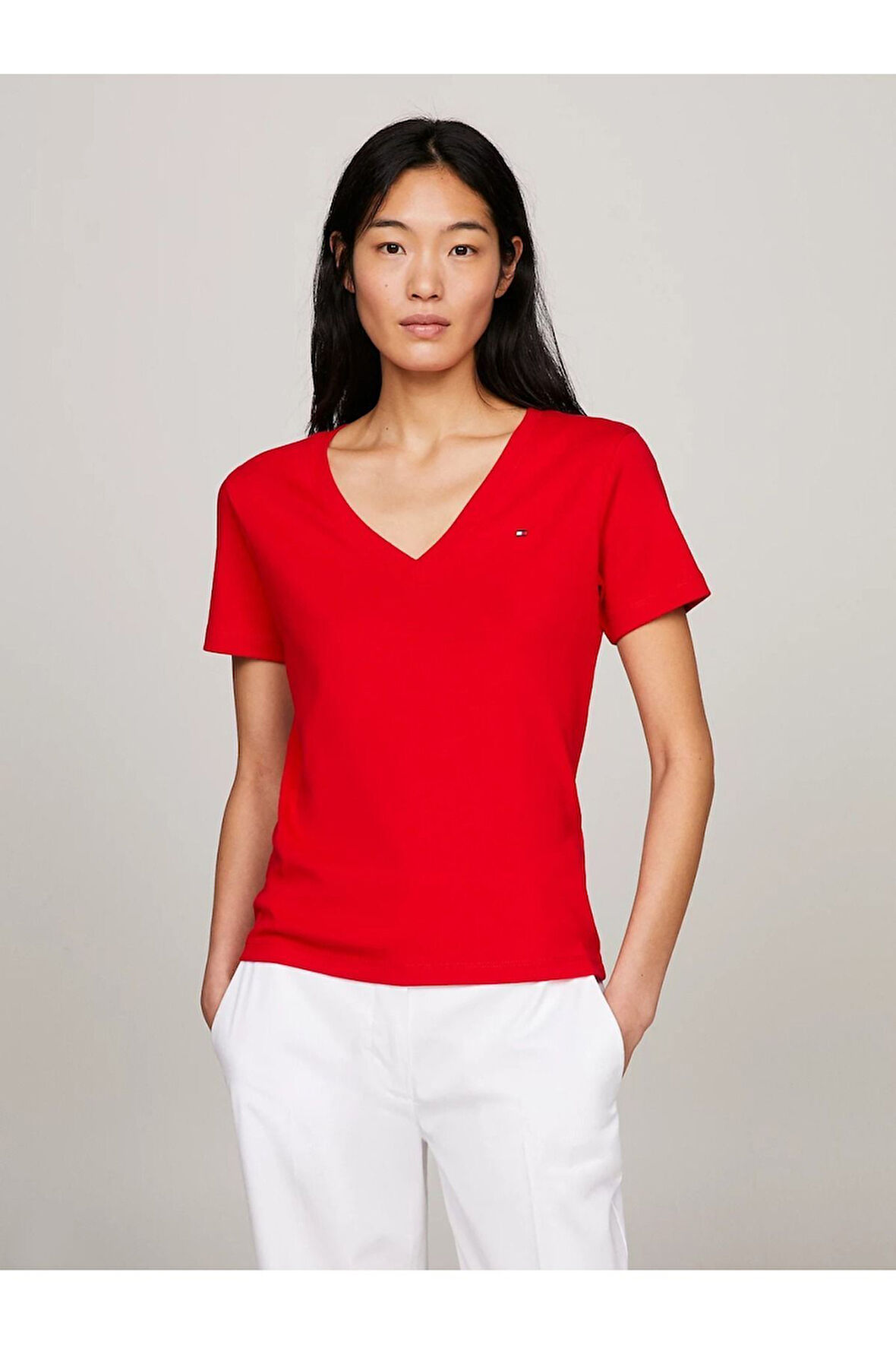 V Yaka Slim Tişört