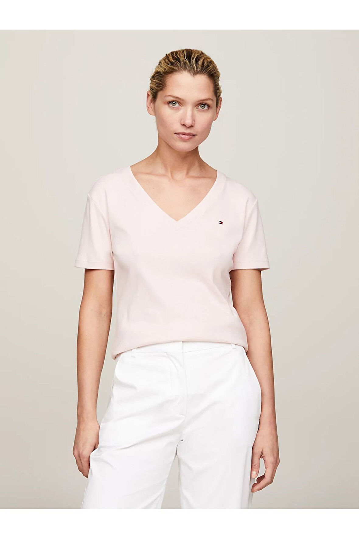 V Yaka Slim Tişört