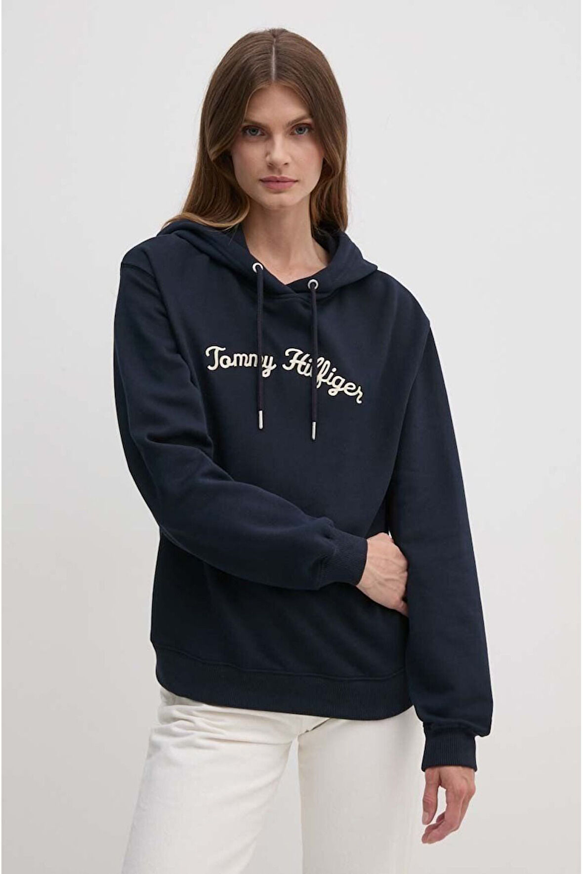 Kapşonlu El Yazılı Nakışlı Sweatshirt