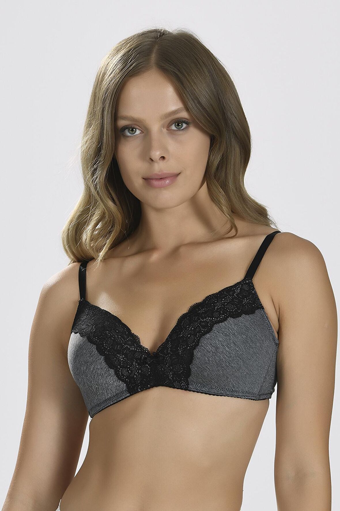 Gri Dantel Detaylı Sütyen