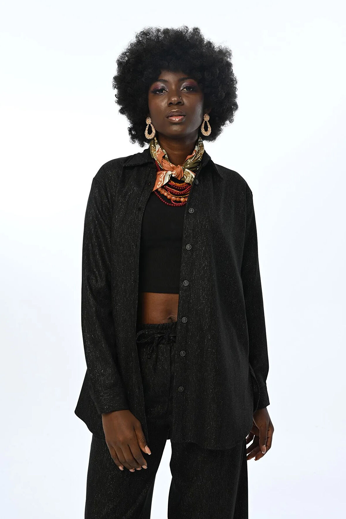 KADIN İNCE ÇİZGİLİ SİMLİ OVERSİZE KESİM GÖMLEK