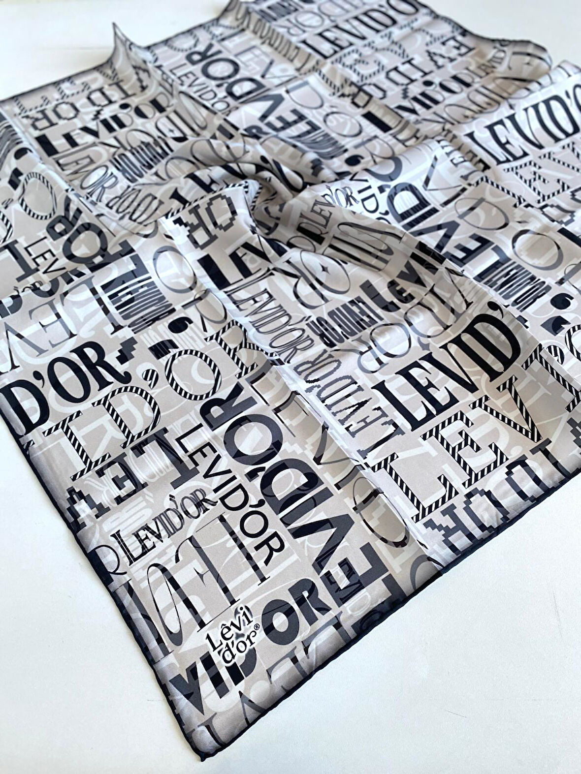 Levidor Tivil İpek Eşarp 47023 Ekru Karışık Desen