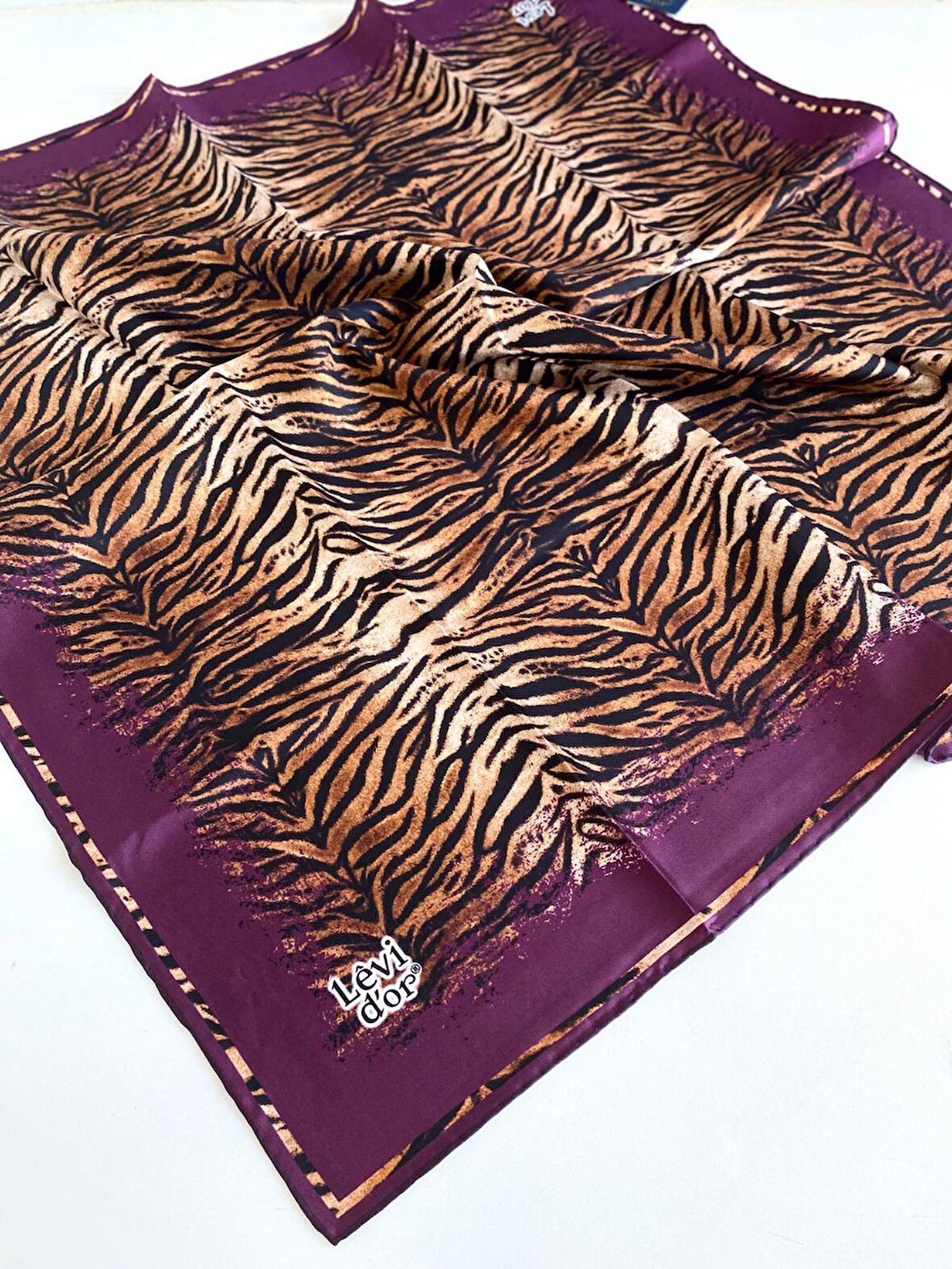 Levidor Tivil İpek Eşarp 46856 Mürdüm Rengi Karışık Desen