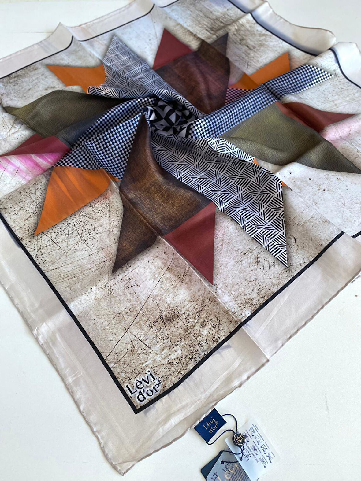 Levidor Tivil İpek Eşarp 46863 Taş Rengi Karışık Desen