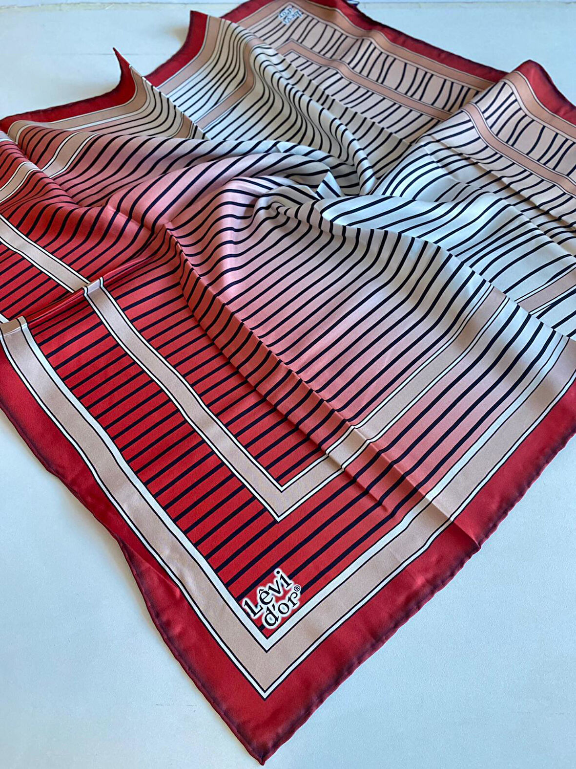 Levidor Tivil İpek Eşarp 39261 Kırmızı Karışık Desen 