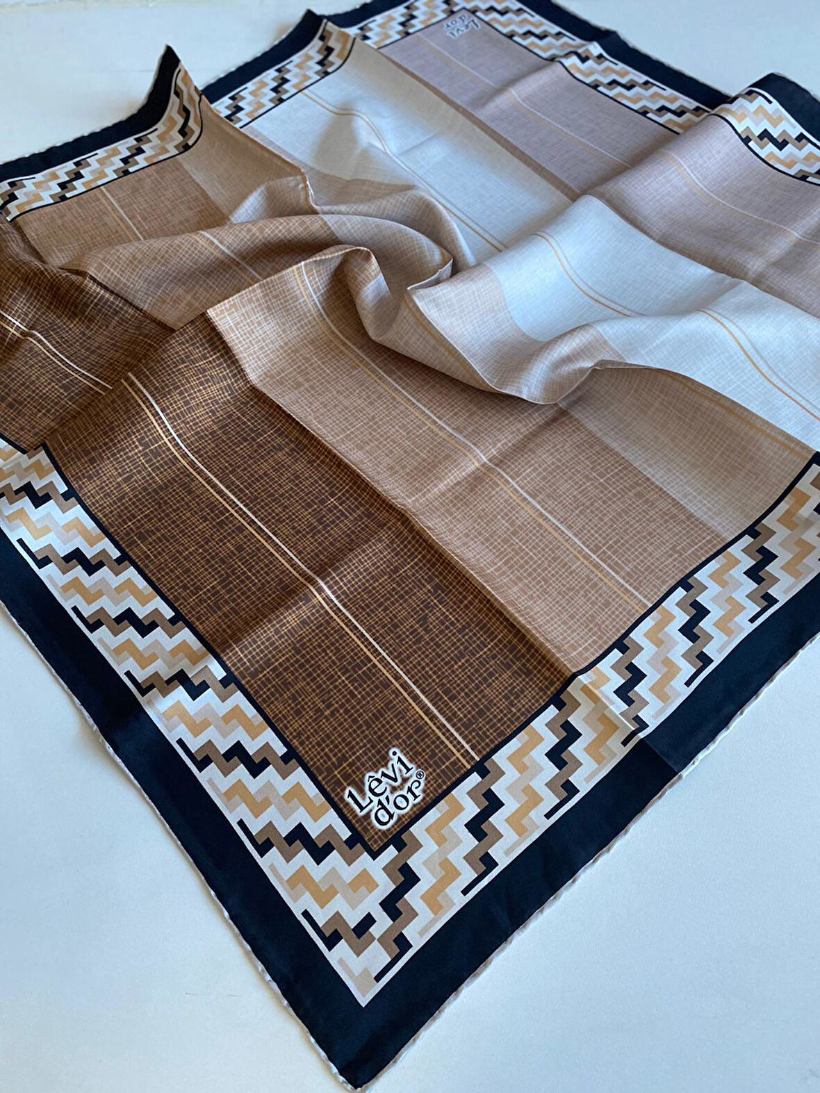 Levidor Tivil İpek Eşarp 39267 Siyah Karışık Desen 