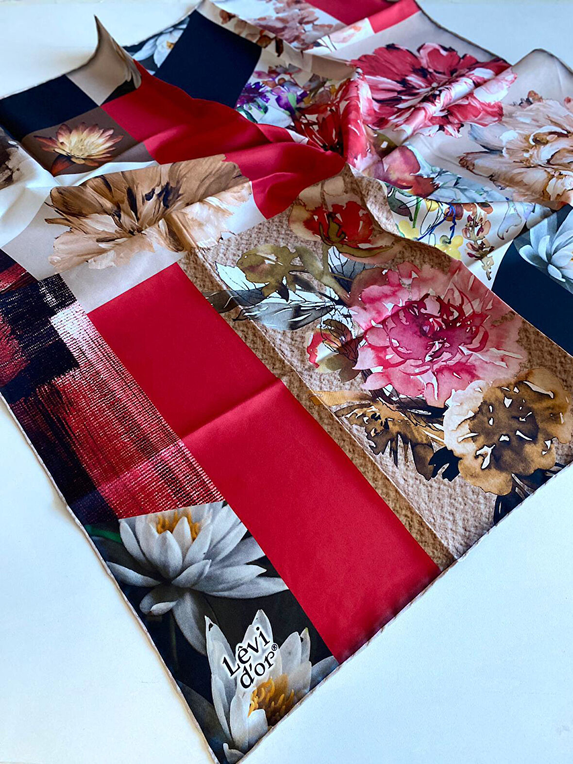 Levidor Tivil İpek Eşarp 40040 Kırmızı Karışık Desen