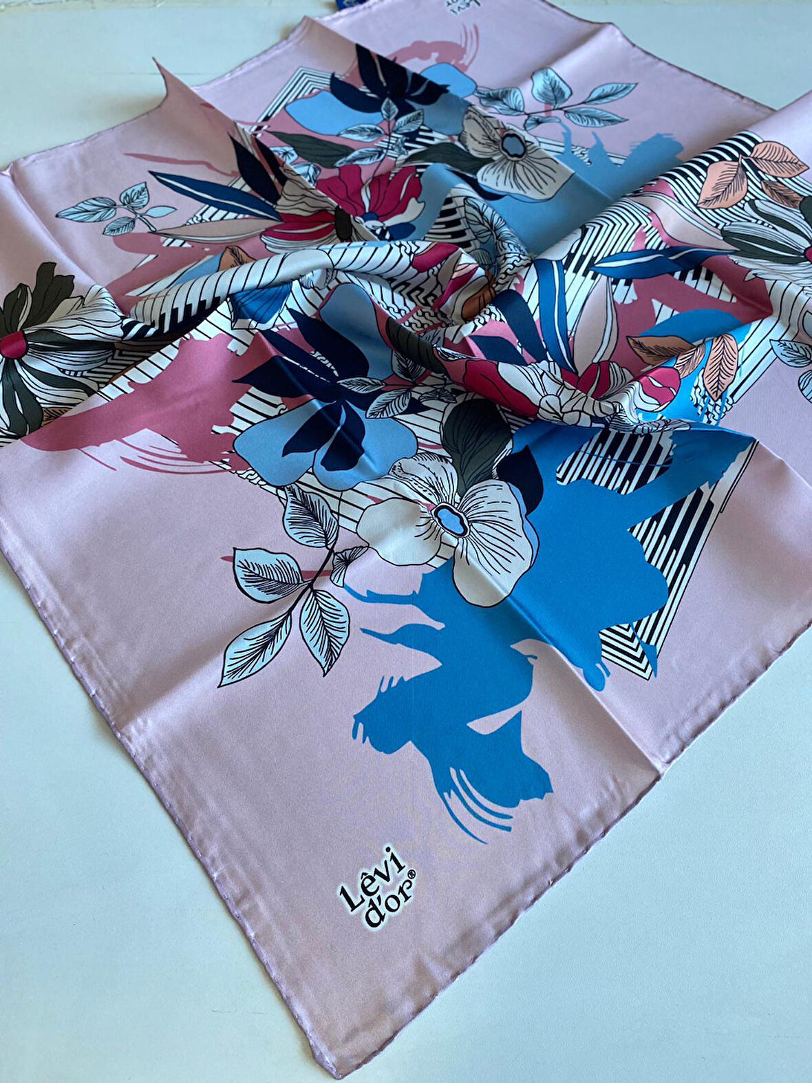 Levidor Tivil İpek Eşarp 40085 Pembe Karışık Desen