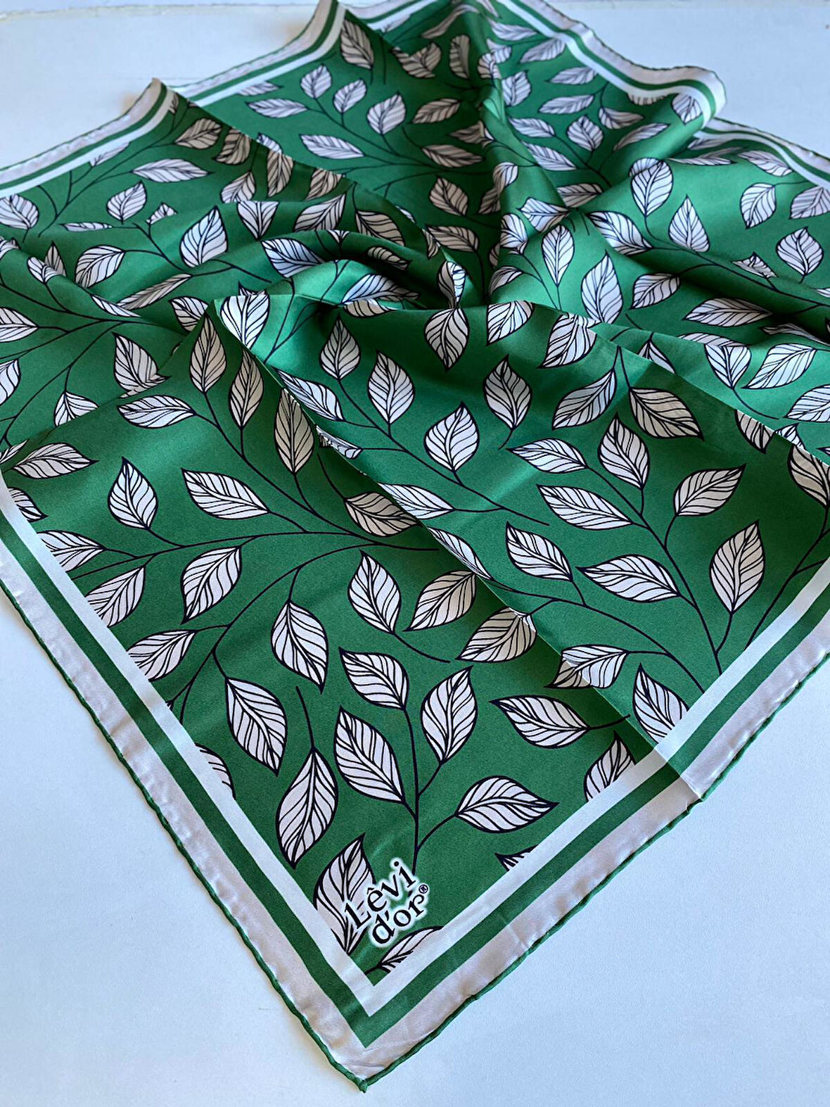 Levidor Tivil İpek Eşarp 40123 Yeşil Karışık Desen