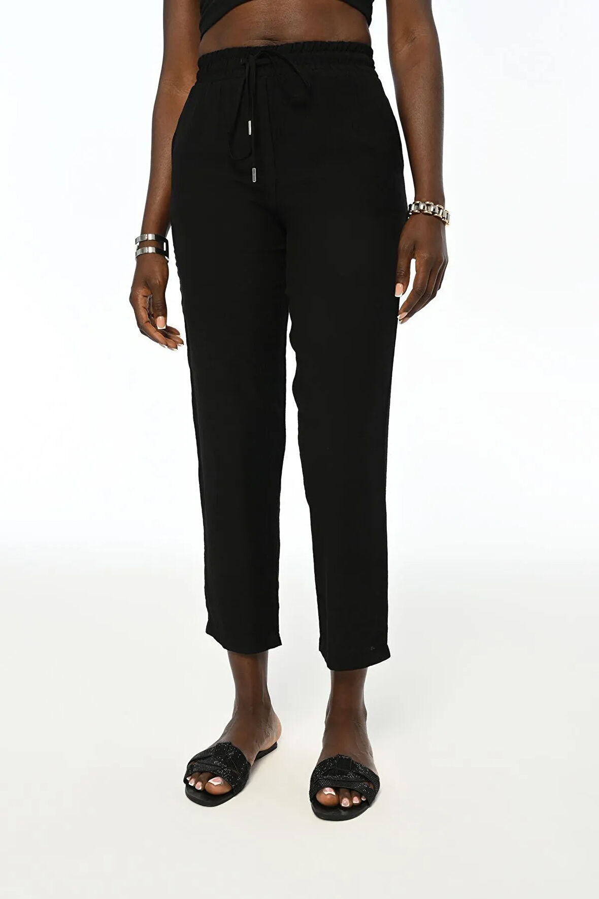 KADIN BELİ LASTİKLİ RAHAT KALIP DÜZ RENK PANTOLON