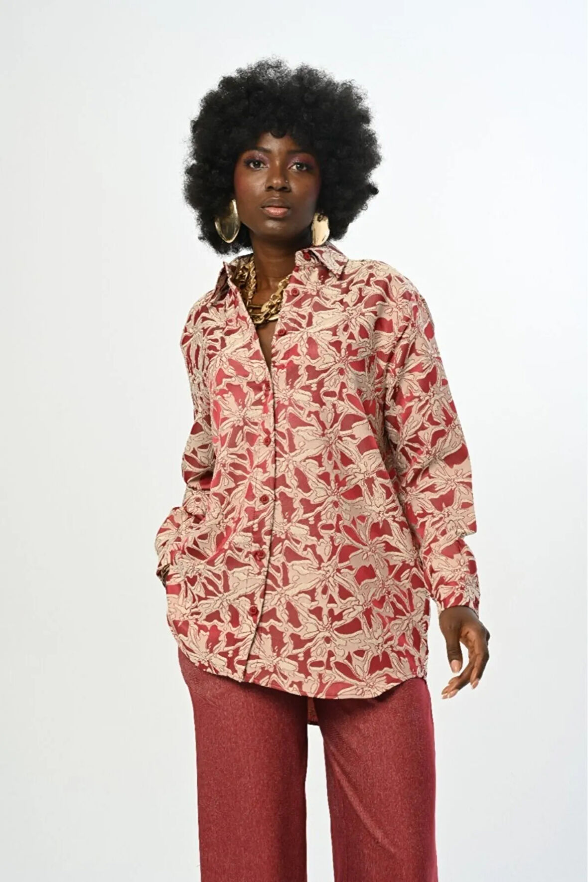 KADIN DESENLİ BORDO RENK OVERSİZE KESİM GÖMLEK